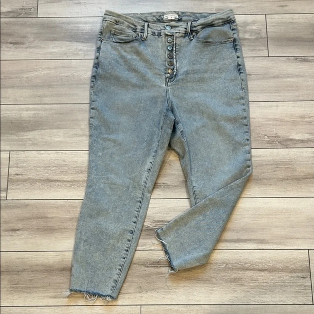 Good American acid wash skinny ankle jeans button fly size 16 plus